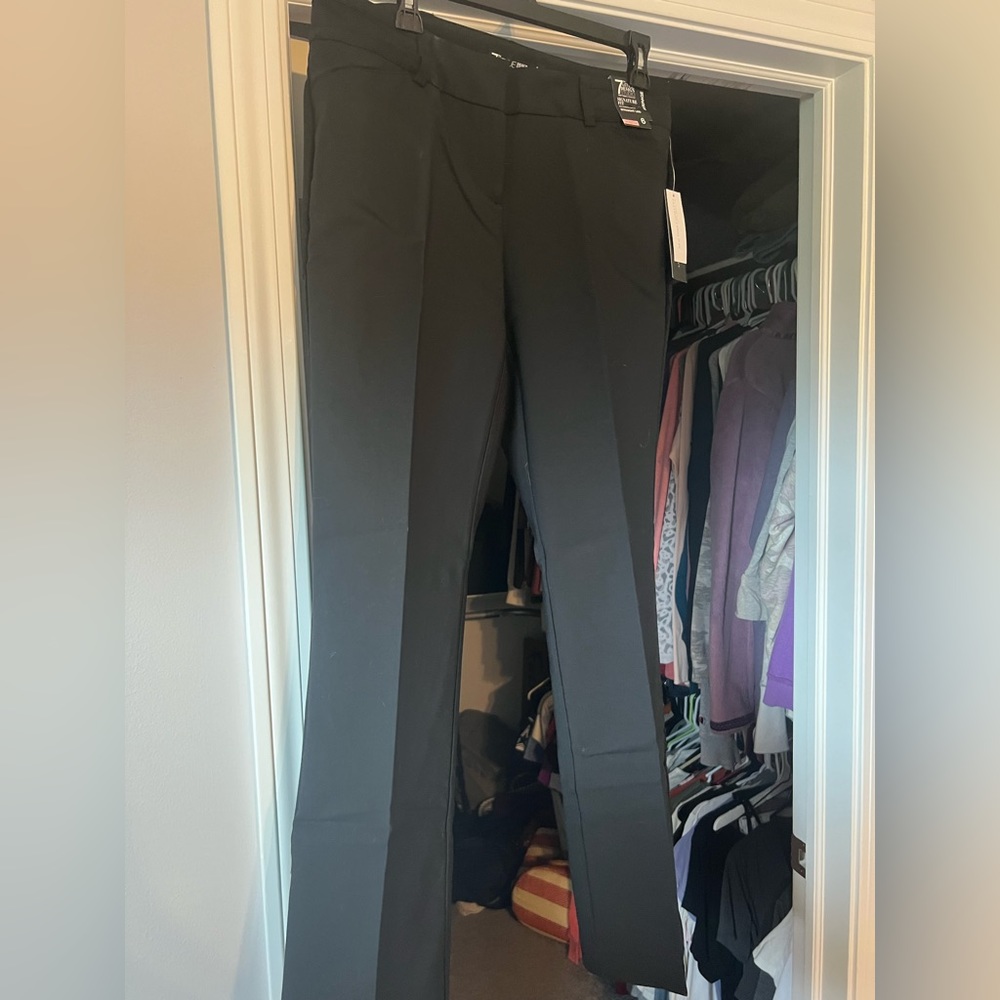 NY& Company straight leg dress pants